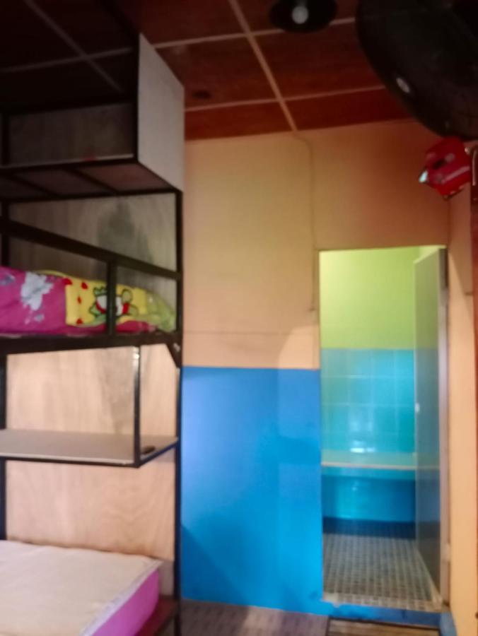 Salty Dog Hostel Telukdalem Exterior photo